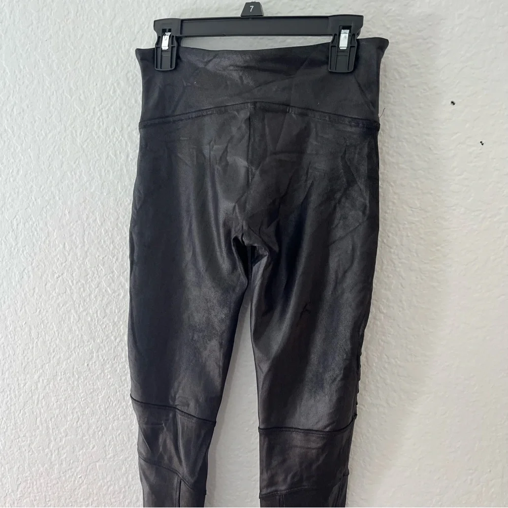 Spanx Faux Leather Moto Leggings Black Size Small - Picture 7 of 11